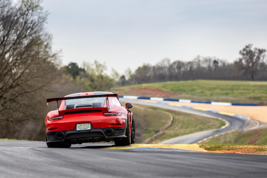  Porsche 911 GT2 RS (991) 2017 года  (NA) (фото 32 из 42)